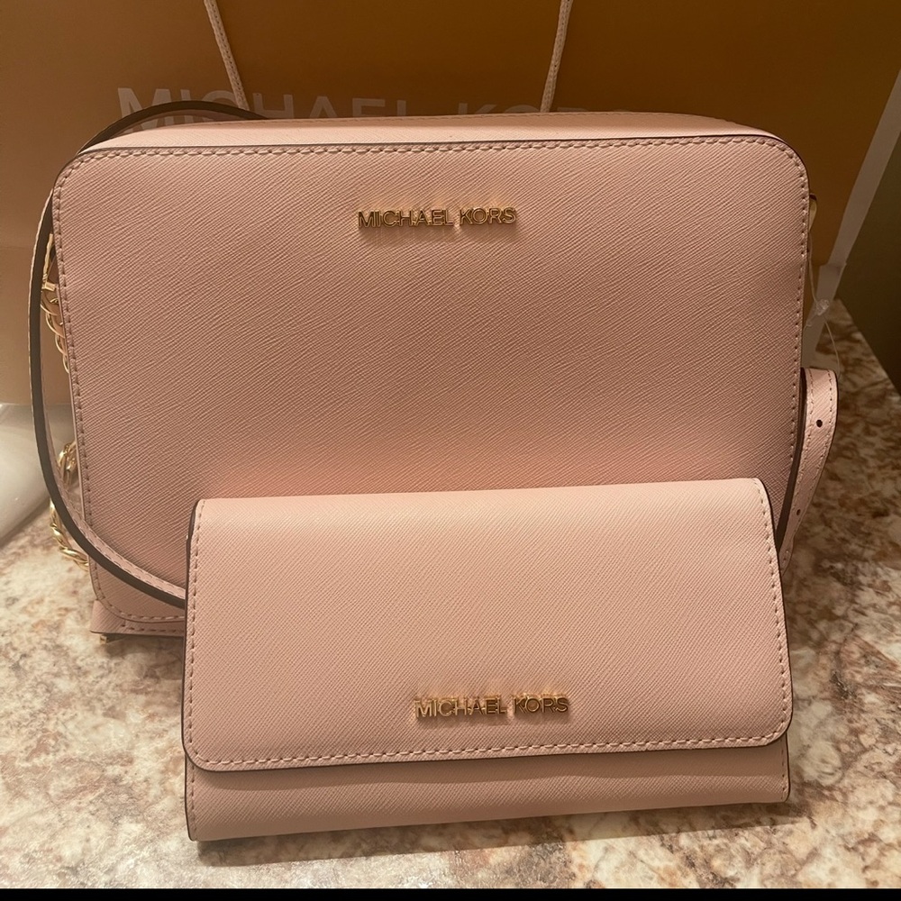 Blush Pink Michael Kors Crossbody and matching trifold wallet